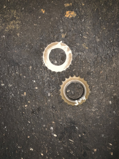 Pinion lant distributie la vibrochen Opel Corsa D [2006 - 2011] Hatchback 3-usi 1.3 CDTi MT (75 hp)