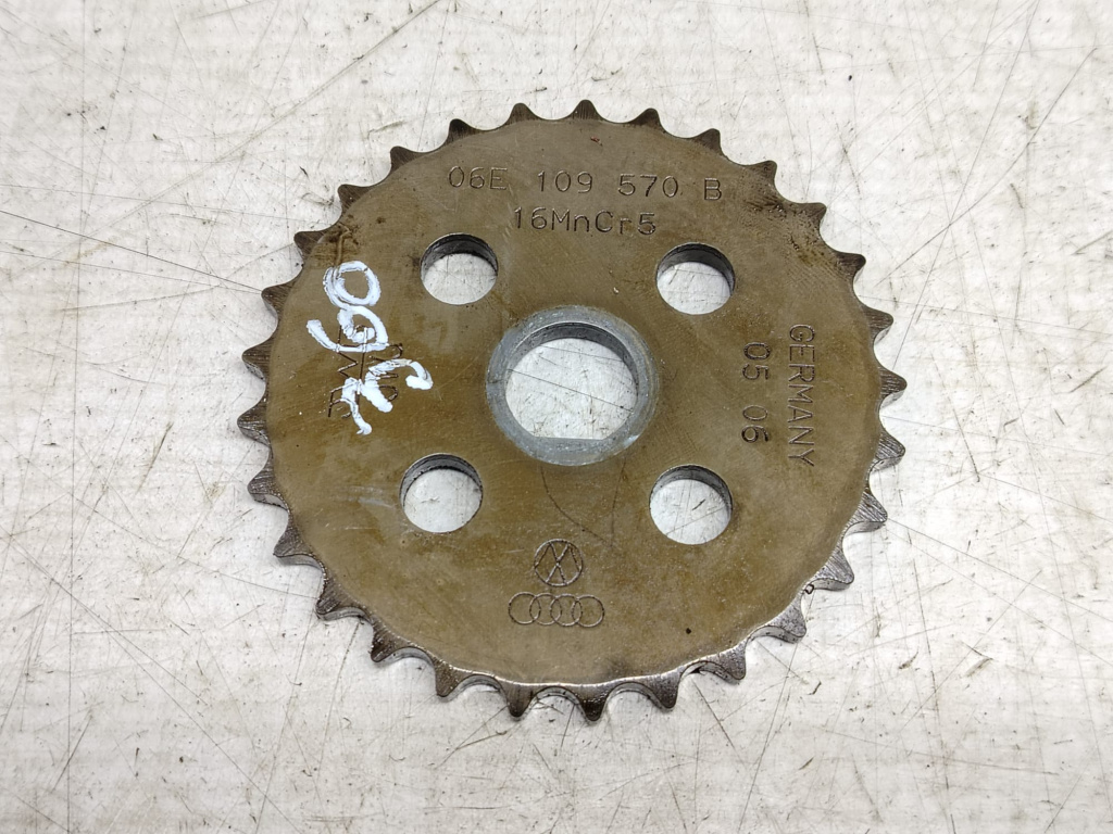 Pinion pompa ulei 06e109570b 3.2 fsi auk Audi A4 B7 [2004 - 2008]