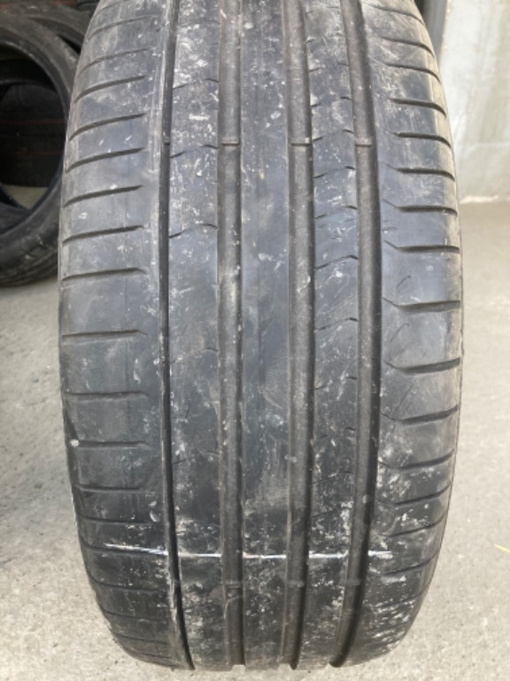 Pirelli 255/40 R21 Dot 2022