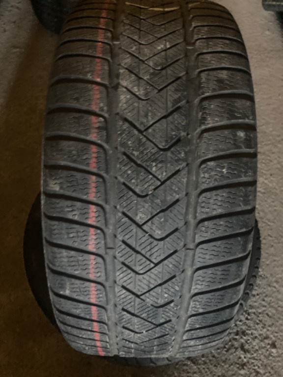 Pirelli set 2 buc 255/ 40 R18 M+S Dot 2018