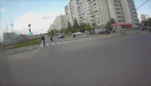Pistolarul vs motociclist