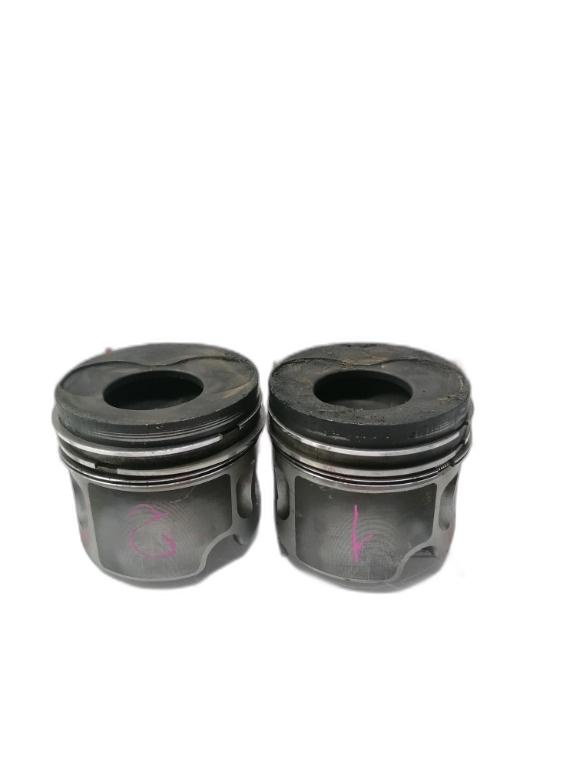 Piston 1/2 Volkswagen Sharan (7M1) Monovolum 2003 1.9 TDI OEM 7M3103000