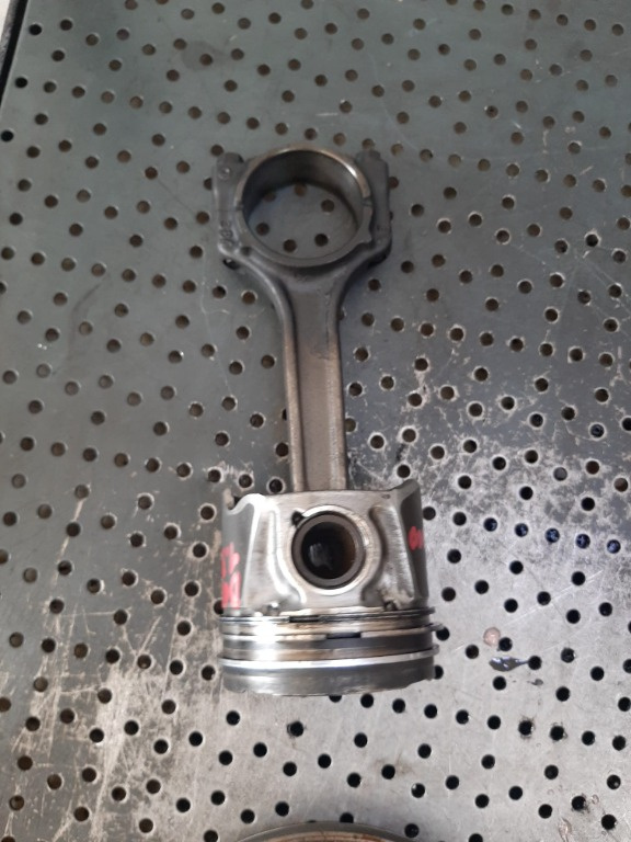 Piston 1.3 d multijet 199a2000 fiat doblo fiorino grande punto lancia ypsilon