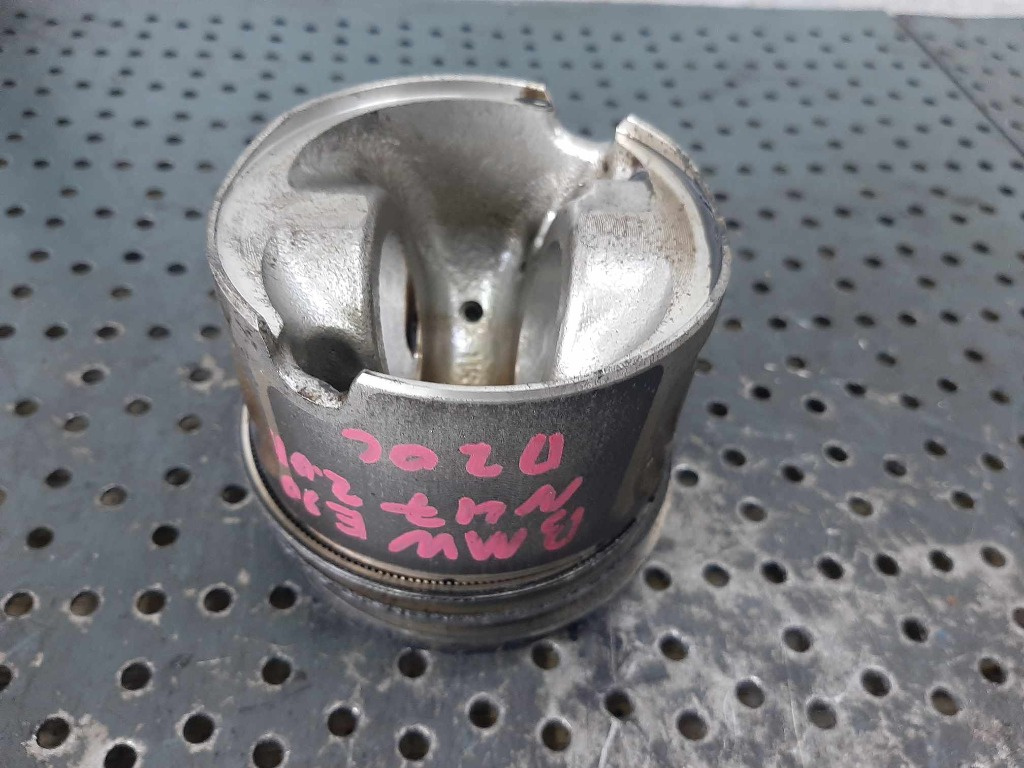 Piston 2.0 d n47d20c bmw seria 1 e81 e87 seria 3 e90 e91
