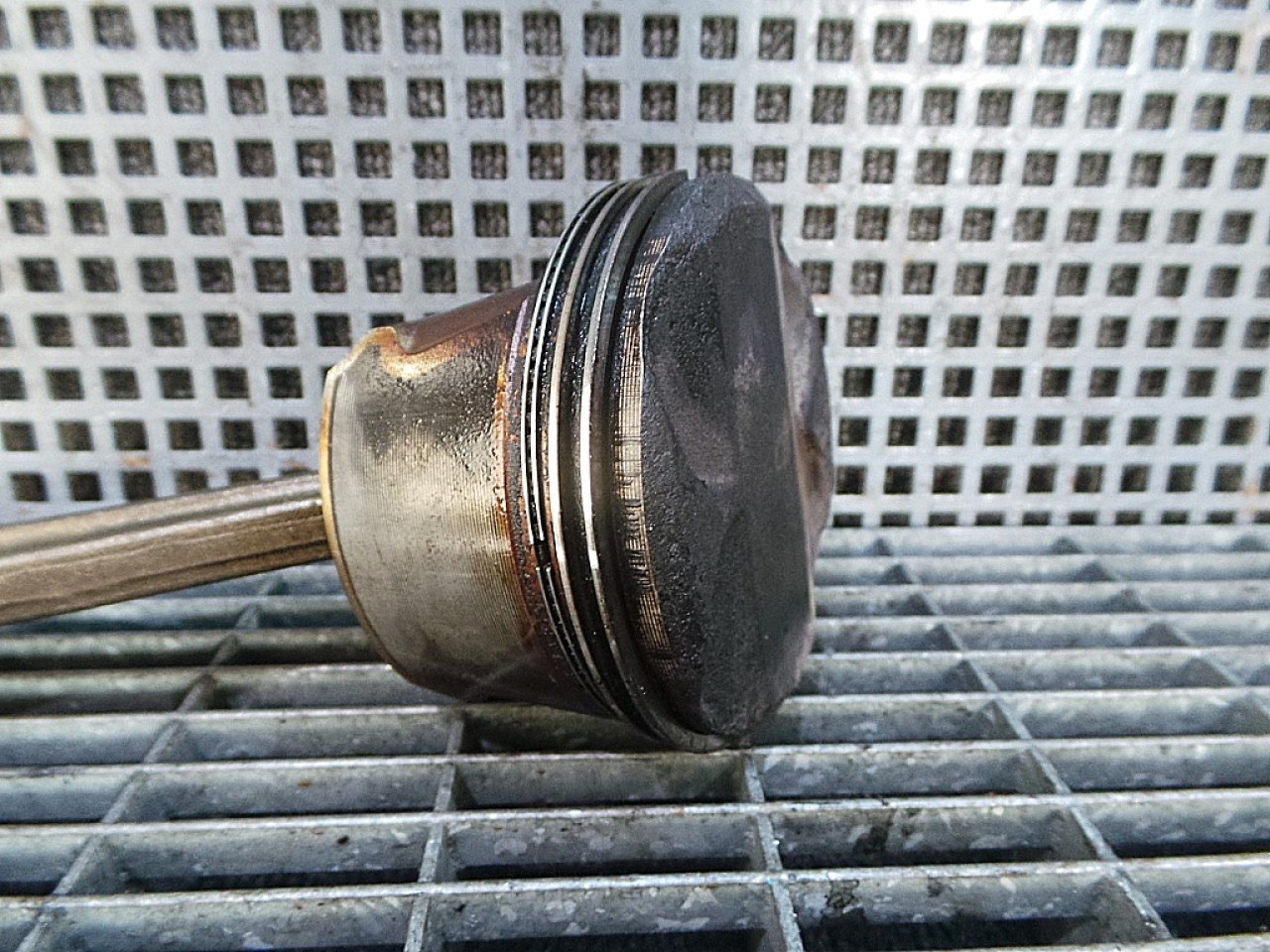 PISTON BMW SERIA 3 E 46 1.8 INJ - (2001 2004)