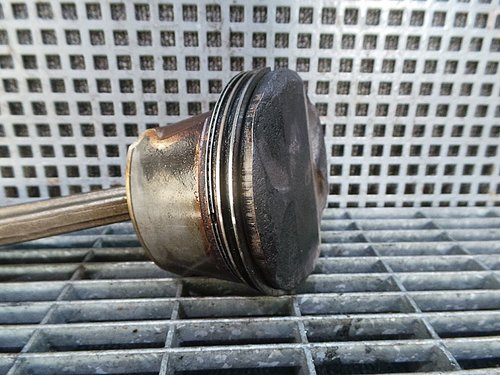 PISTON BMW SERIA 3 E 46 1.8 INJ - (2001 2004)