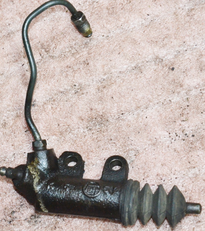 Piston cilindru hidraulic cutie ambreiaj Avensis 2.0 D4D