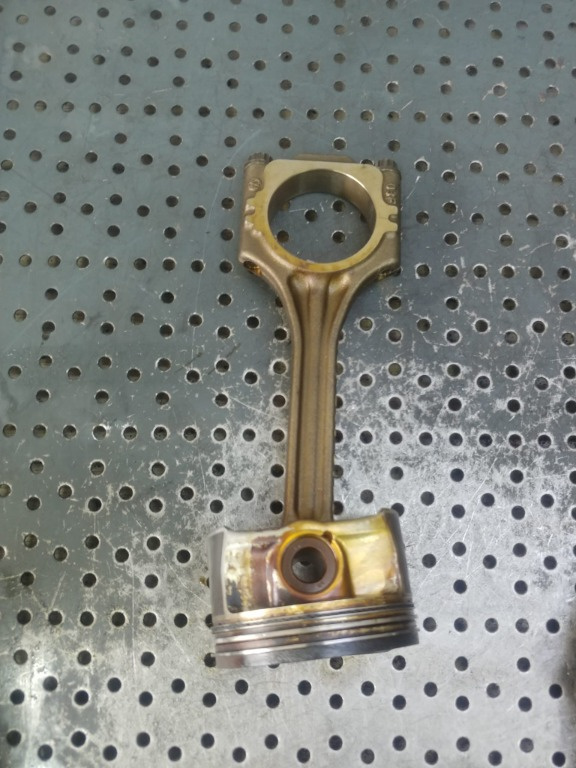 Piston cu biela 1.2 tsi cbz skoda fabia 2 vw polo 6r golf 6