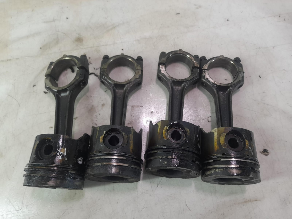 Piston cu biela 1.9 dci F9Q732 Renault Megane [facelift] [1999 - 2003]