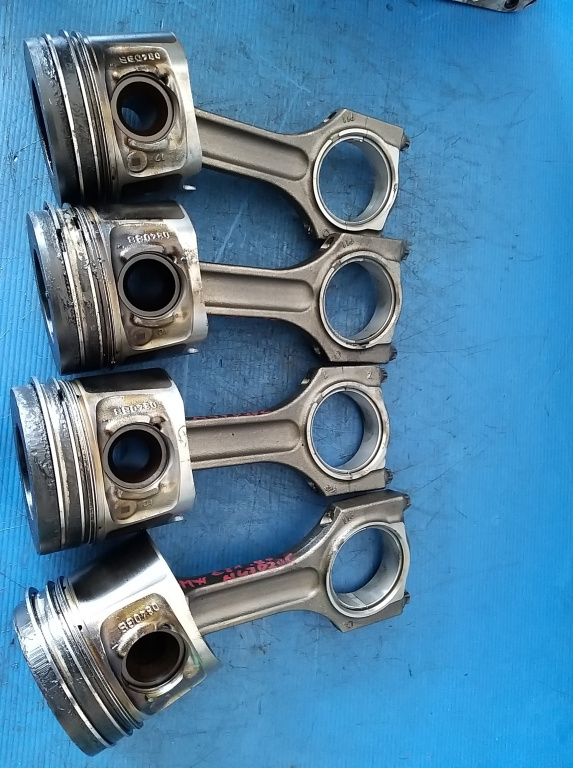 Piston cu biela 2.0 d bmw serie 1 e81 e87 serie 3 e90 e91 bmw x3 e83 n47d20c