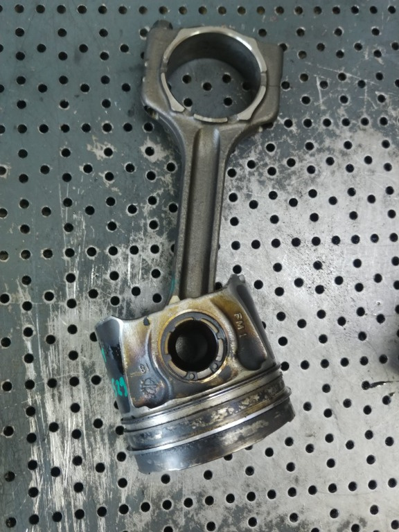Piston cu biela 2.2 d 55284529 alfa romeo giulia stelvio