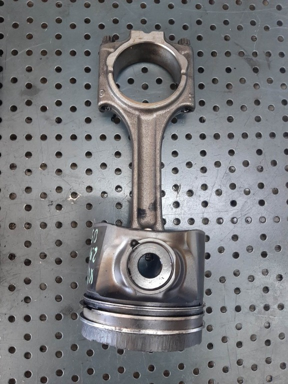 Piston cu biela 2.4 d d5244t s60 s80 volvo xc70 euro 4