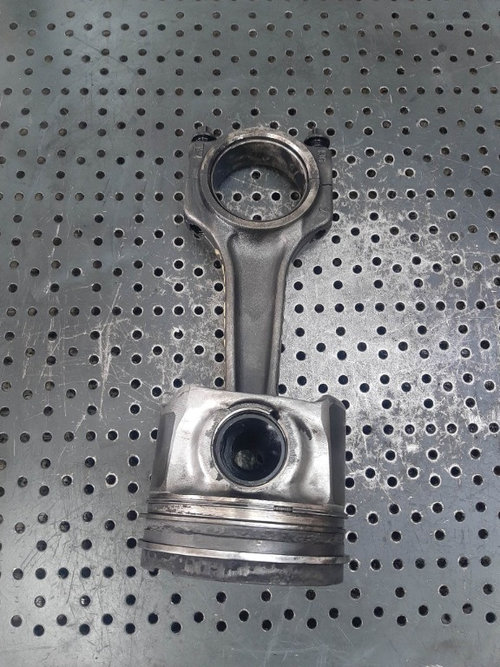 Piston cu biela 2.8 crd vm31c jeep cherokee