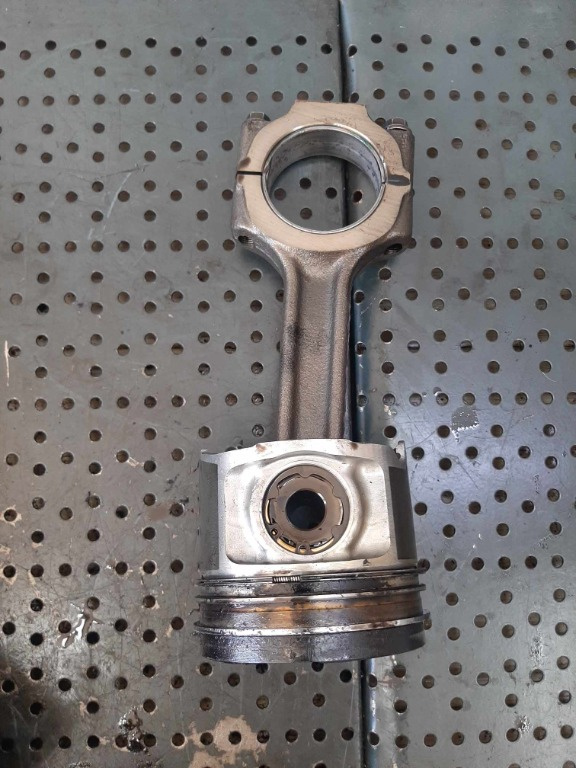 Piston cu biela 937a2000 1.9 jtd alfa romeo 147 156