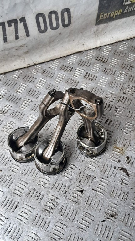 Piston cu biela Citroen C4 B7 1.6 HDI cod motor 9HR / DV6C transmisie manuala an 2012