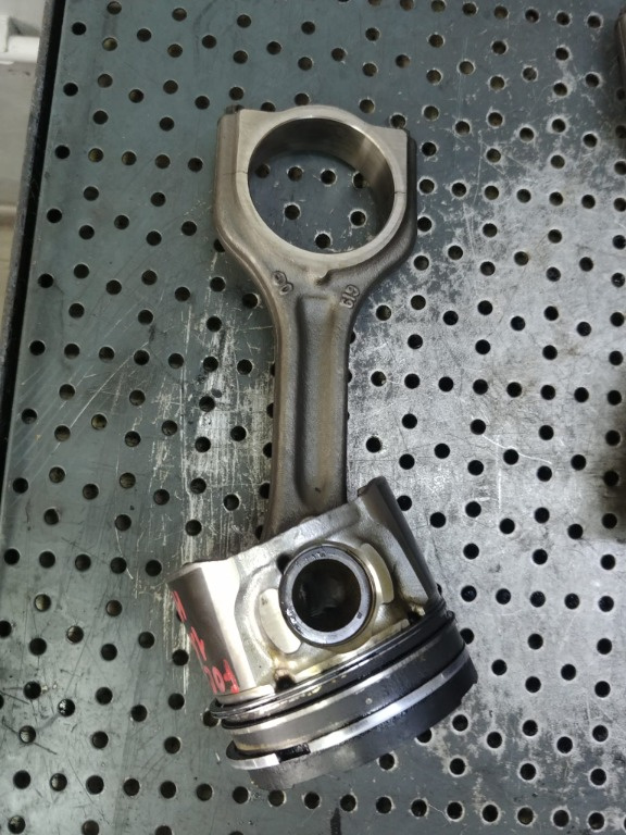Piston cu biela ford focus 2 1.6 tdci hhda