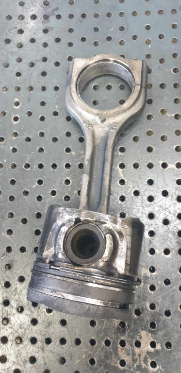 Piston cu biela ford focus 2 1.6 tdci hhda