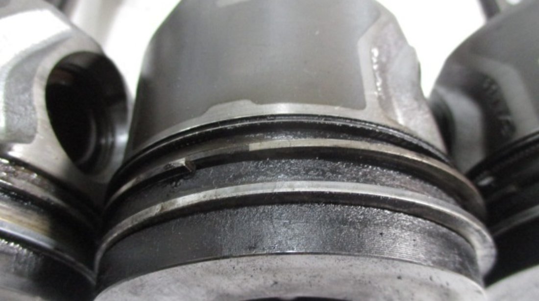 PISTON CU BIELA FORD TRANSIT FAB. 2000 – 2006