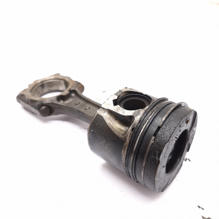 Piston Cu Biela Opel Astra H 2004-2012 1.7 Cdti Motorina