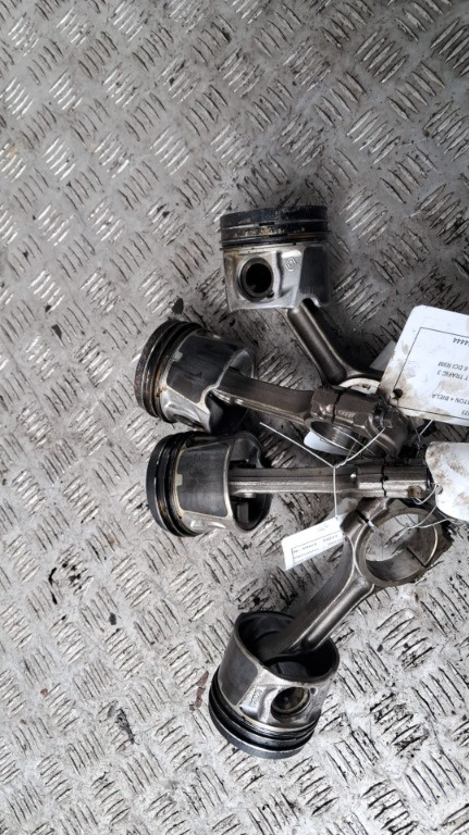 Piston cu biela Renault Trafic 3 1.6 DCI cod motor R9M an 2016