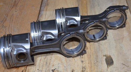 Piston FORD FOCUS 1.8 TDDI 66KW 90CP C9DB