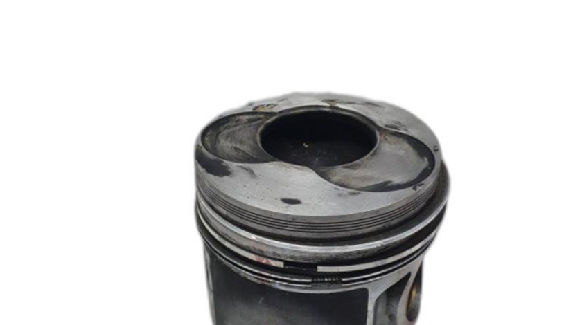 Piston motor 3 / 4 Audi A4 B7 (8E)Berlina 2007 1.9 TDI OEM 038107065HT