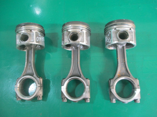 PISTON / PISTOANE CU BIELA NISSAN TERRANO 2 2.7 TDI 4X4 FAB. 1999 - 2007 ⭐⭐⭐⭐⭐