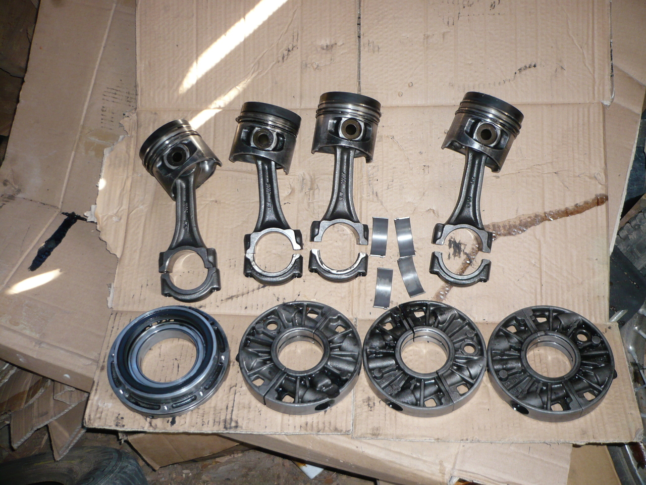 Piston Pistoane Opel Frontera A 2 .5 tds jeep cheroke chrysl