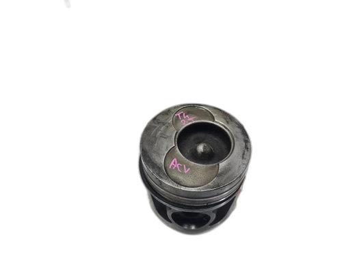 Piston Volkswagen Transporter T4 (04) Bus 2000 2.5 TDI AKE OEM 046CHAZ