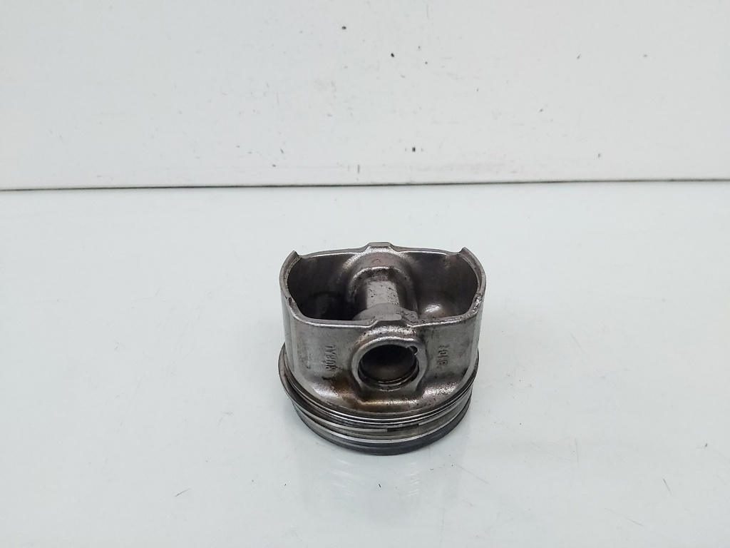 Piston, VW Golf 5 (1K1), 2.0 SDI, BDK (id:666082)