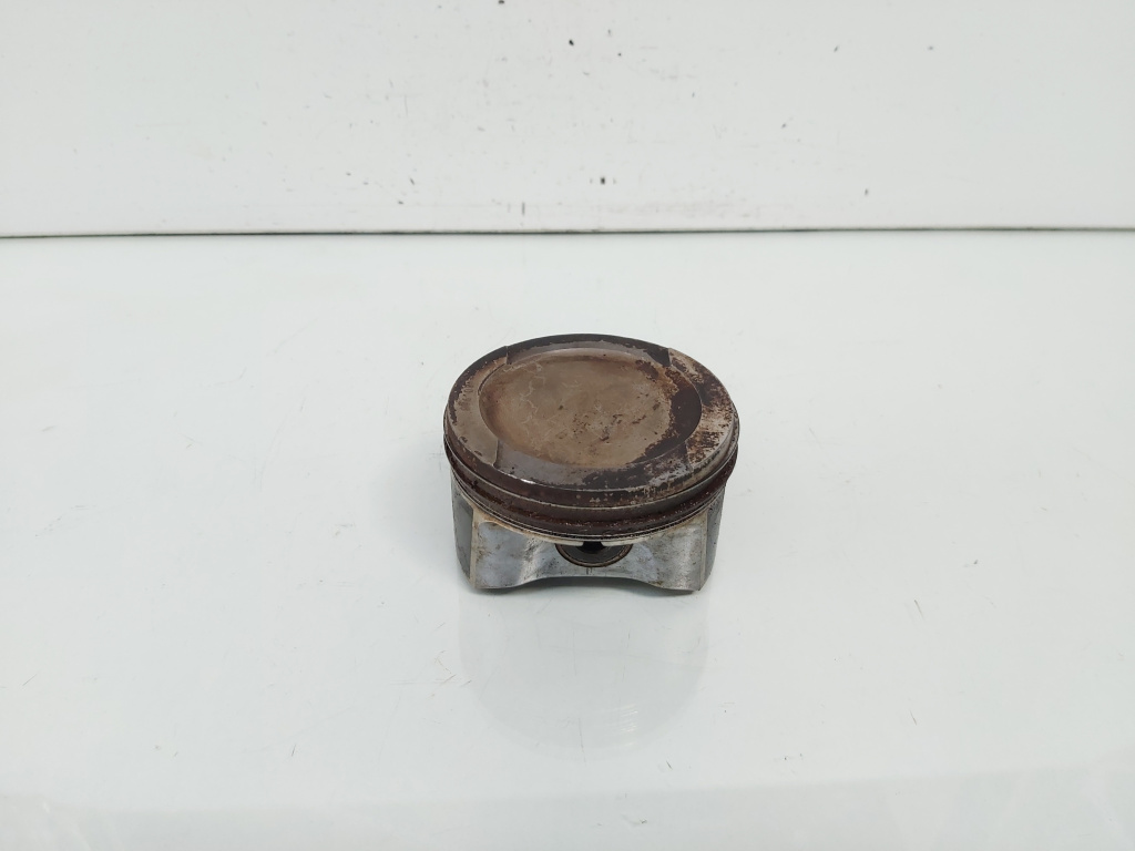 Piston, VW Jetta 3 (1K2), 1.6 benz, BSE (id:664432)