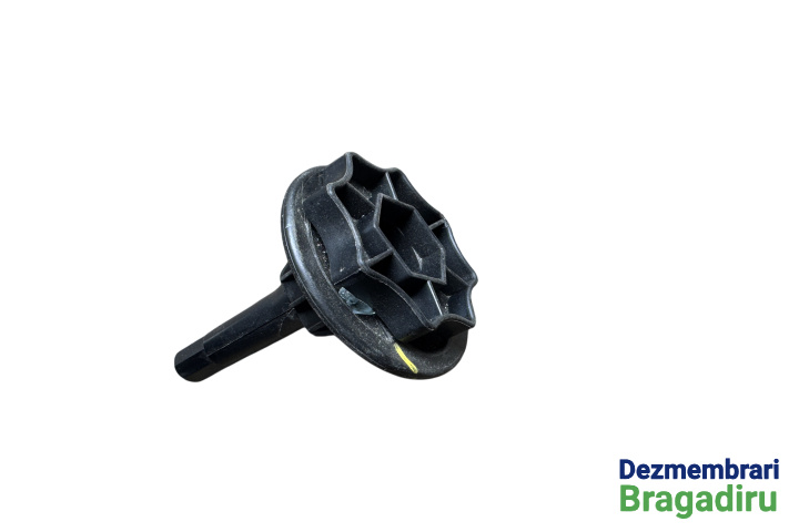 Piulita fixare roata de rezerva Cod: 7703041034 7703041034 Dacia Logan [2004 - 2008] Sedan 1.4 MT (75 hp) Cod motor: K7J-A7