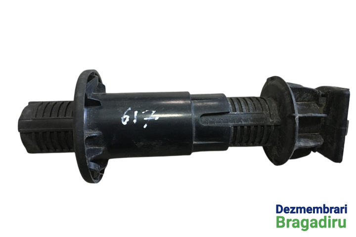 Piulita fixare roata de rezerva Seat Exeo [2009 - 2012] Sedan 2.0 TDI MT (143 hp) Cod motor: CAGA, Cod culoare: LW7X