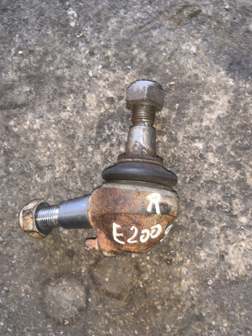Pivot dreapta fata Mercedes-Benz E-Class W210 [1995 - 1999] Sedan 2.0 AT (136 hp) 08.2003 E200 2.0