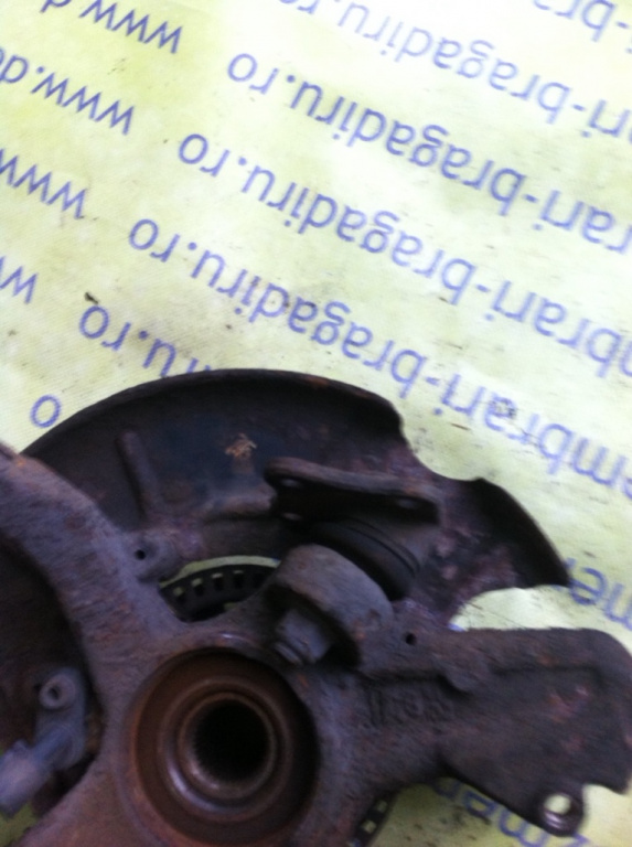 Pivot dreapta fata Volkswagen VW Bora [1998 - 2005] Sedan 1.6 16V MT (105 hp) (1J2)