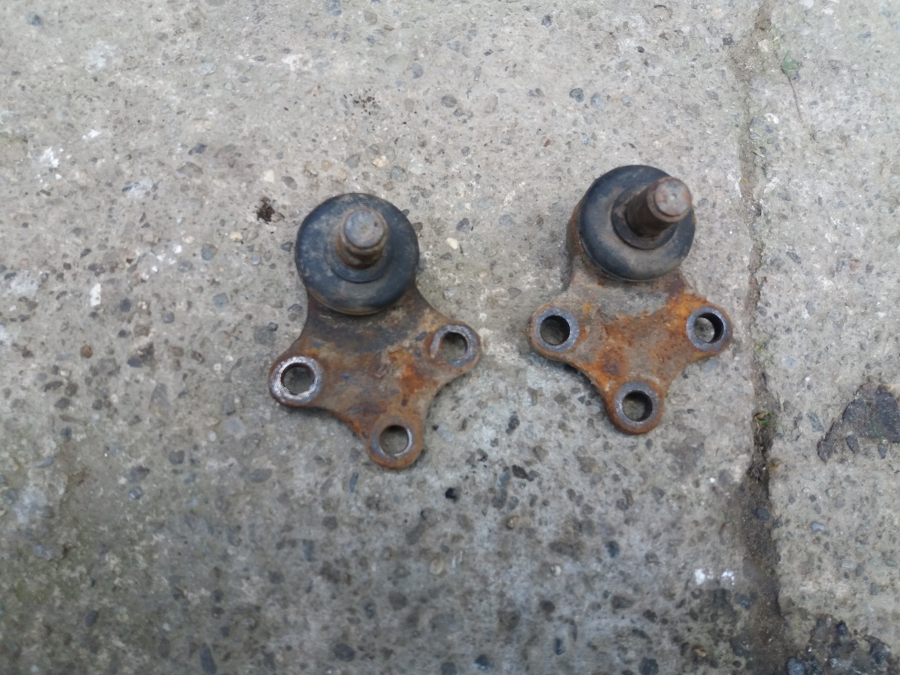 Pivot Stanga Geely Ck 1,3 1.5 Benzina