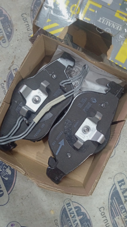 Placute fata Renault Laguna, 7701208182