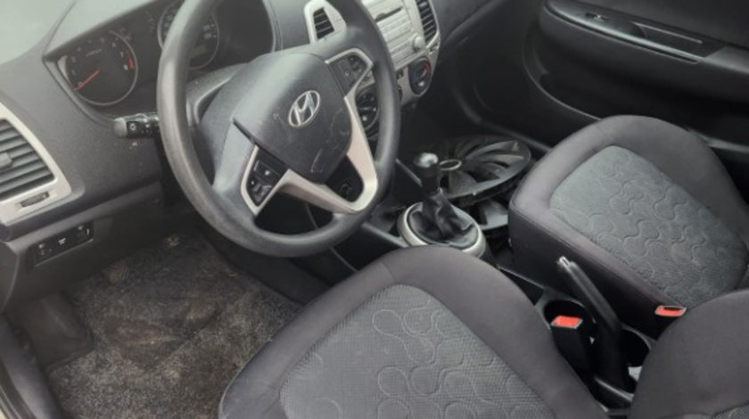 Plafon interior Hyundai i20 1.2 G4LA transmisie manuala 5+1 an de fabricatie 2010