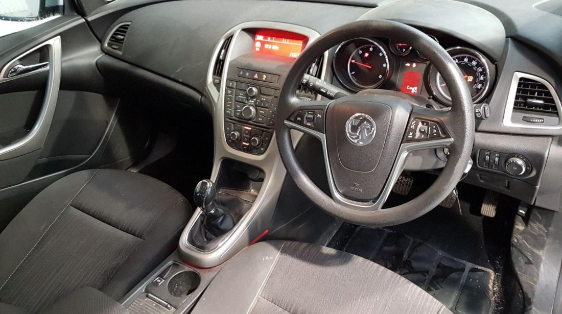 Plafon interior Opel Astra J 2011 Break 1.7D