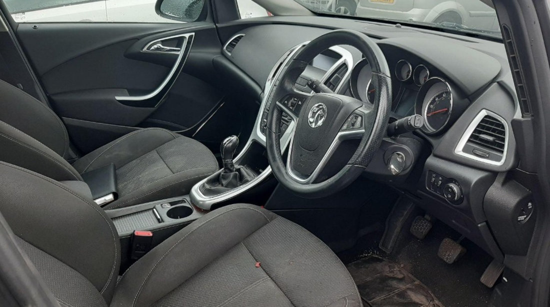 Plafon interior Opel Astra J 2011 Hatchback 2.0 CDTI