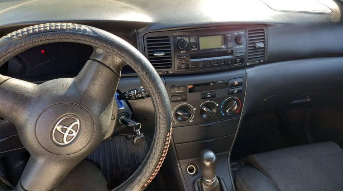 Plafon interior Toyota Corolla 2005 hatchback 1.4 d4-d 1ND-TV