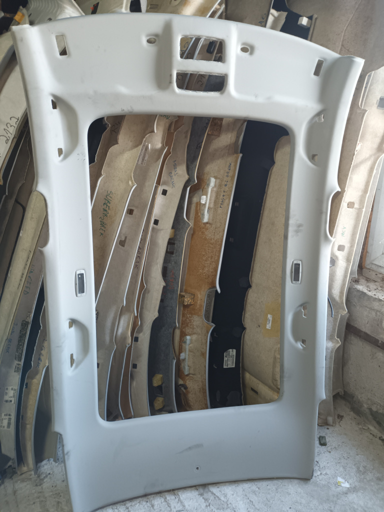Plafon material cu panorama Skoda RAPID 2014