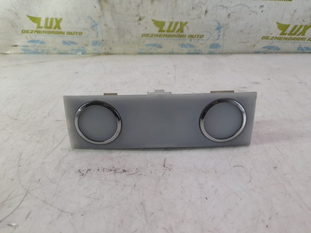 Plafoniera 7L6947105A Volkswagen VW Touareg generatia 1 7L [2002 - 2007] 2.5 tdi BAC