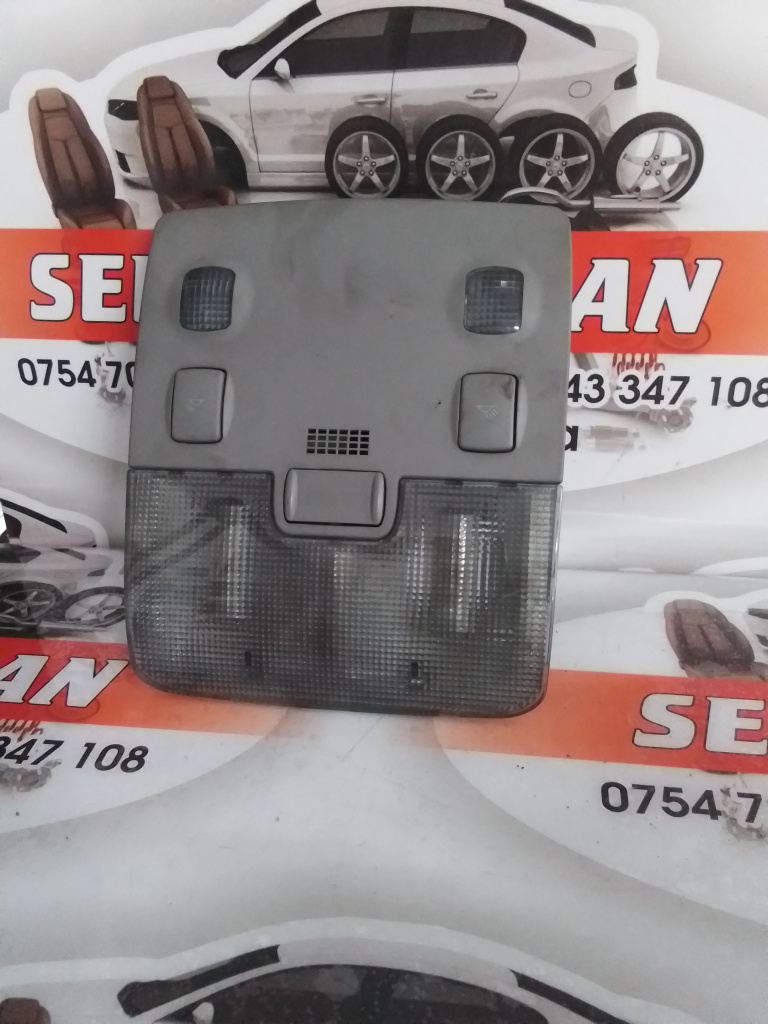 Plafoniera Audi A3 (2003-2008) [8P1] 1.9 Motorina 2004, 8L0947111D