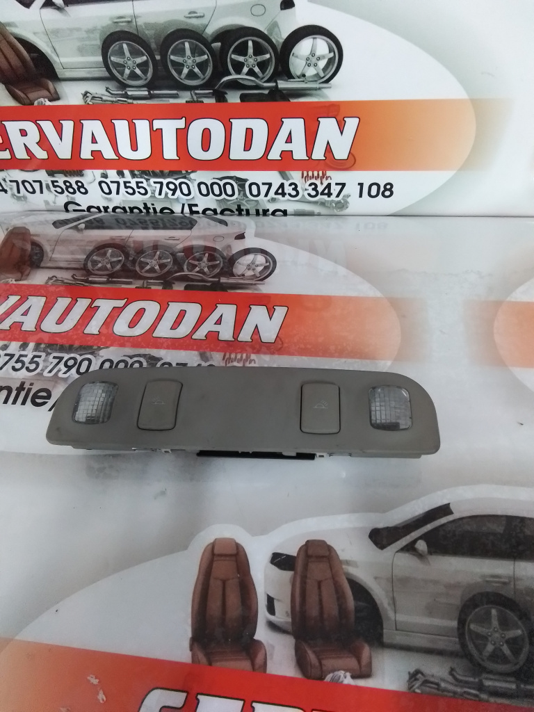 Plafoniera Audi A4 (2001-2004) [8E2, B6] 1.9 Motorina 2002, 8E0947111A