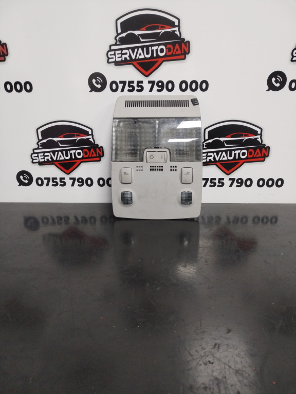 Plafoniera Audi A4 (2004-2008) [8EC, B7] 1.9 Motorina 2007, 8E0947135A