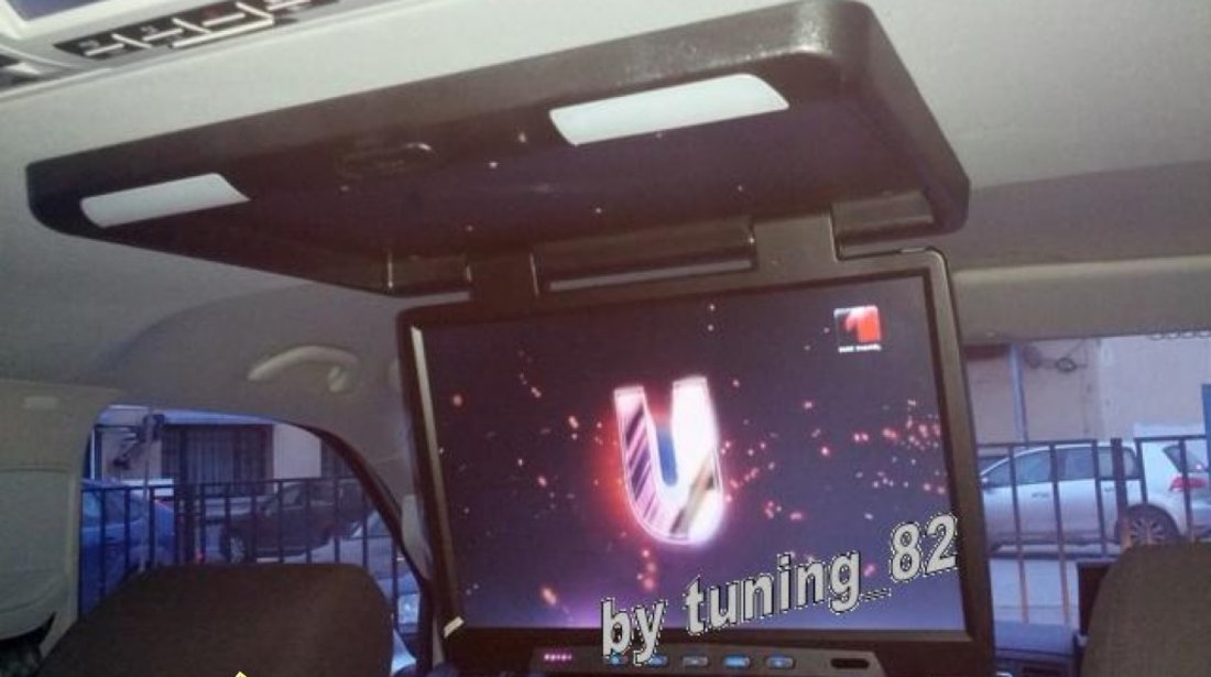 PLAFONIERA AUTO CU MONITOR LCD 16 '' USB SD PLAYER DIVX TV MODEL 2013