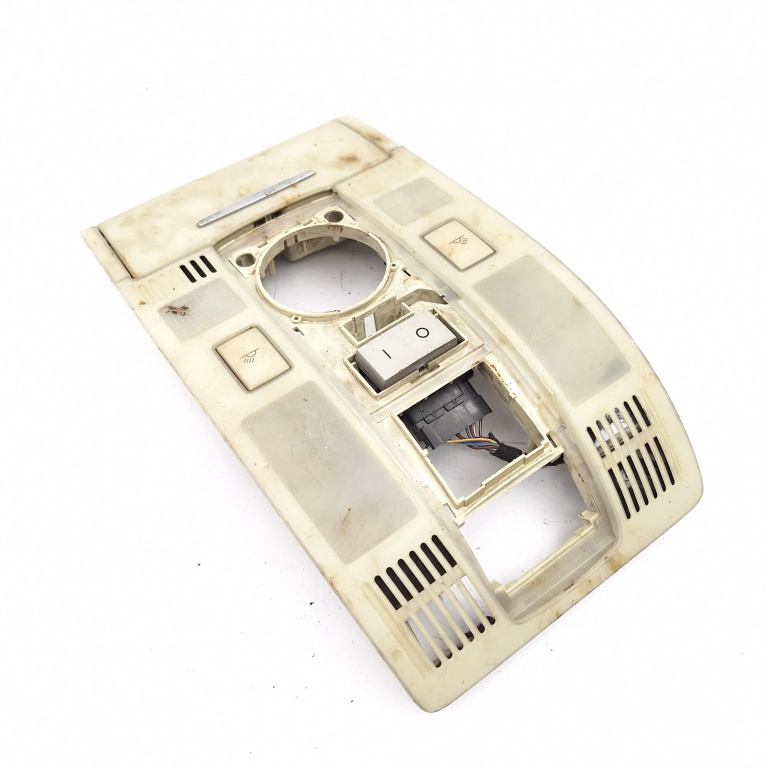 Plafoniera Fata,centru Audi A6 (4B, C5) 1997 - 2005 4F0947135J, 18220240, 16781020