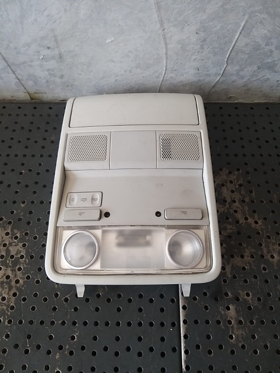 Plafoniera fata suport ochelari vw passat b6 3c 1k0868837 3c0867489b