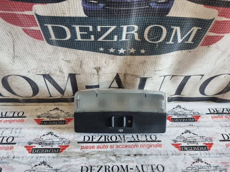 Plafoniera (fundal negru) Skoda Octavia I cod piesa : 1z0947105